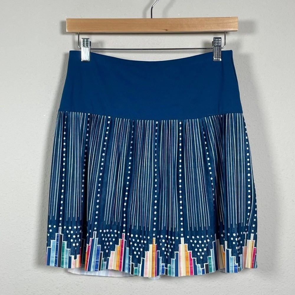Lucky in Love Tennis Skort Women Small Blue Pleated Geometric Skyline Athletic